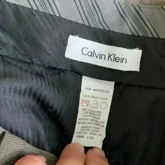 Calvin Klein  Men’s 100% Wool Dress Pants in Size 34x31. - Picture 4 of 5